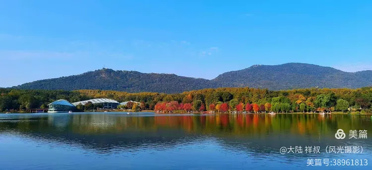 醉美的中山陵前湖秋景